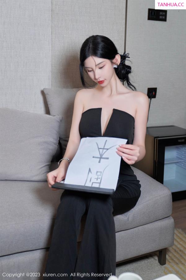 周于希dummy  [XiuRen]高清写真图 2023.08.25 No.7289 周于希Sally 丰腴美臀第21张图片